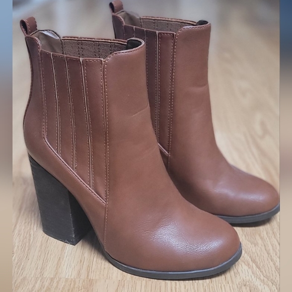 Call It Spring Booties sz.7 - Picture 1 of 6